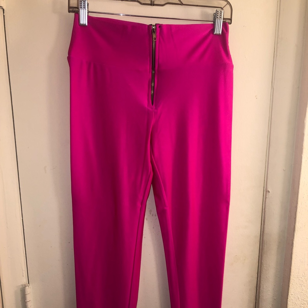 Hot pink leggings!